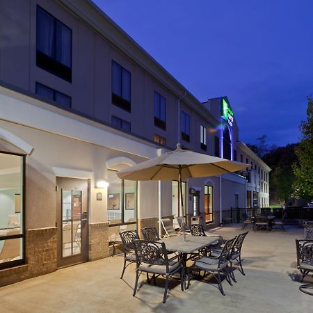 Holiday Inn Express And Suites Winchester By Ihg Exterior photo