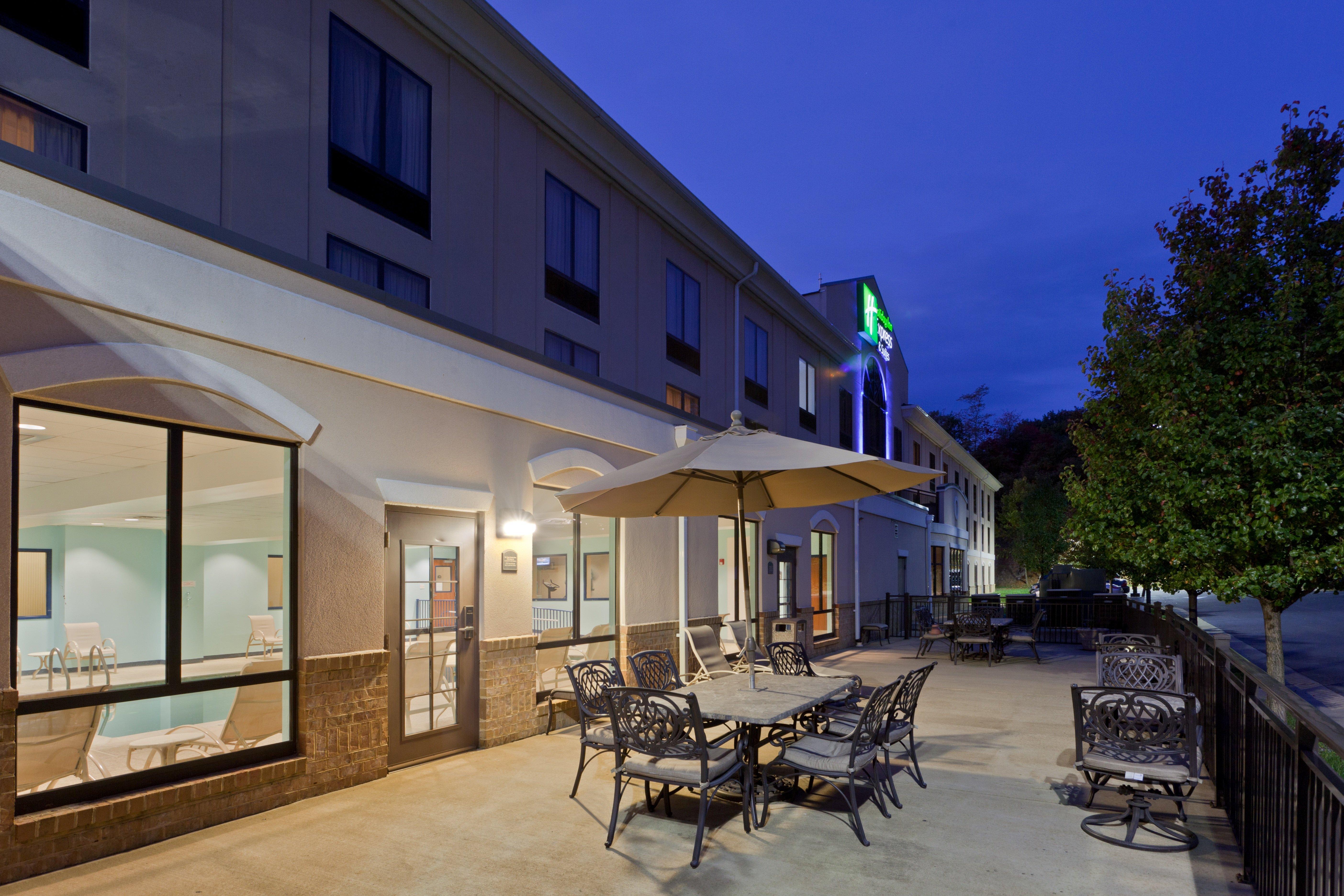Holiday Inn Express And Suites Winchester By Ihg Exterior photo